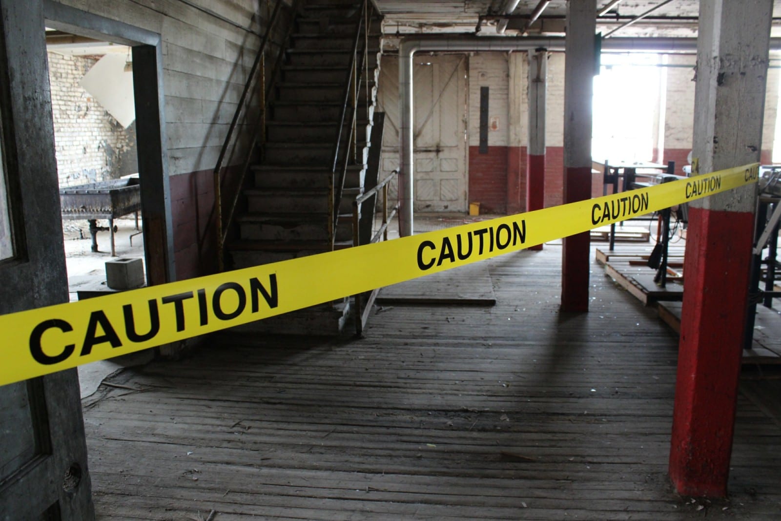 Woven barricade tape